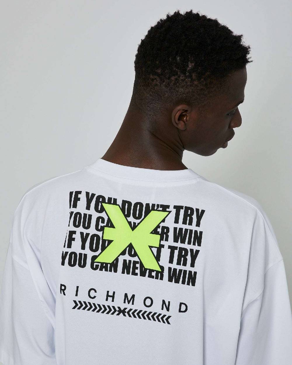 John Richmond T-shirt over con stampa ricamata sul retro Acquista Ora