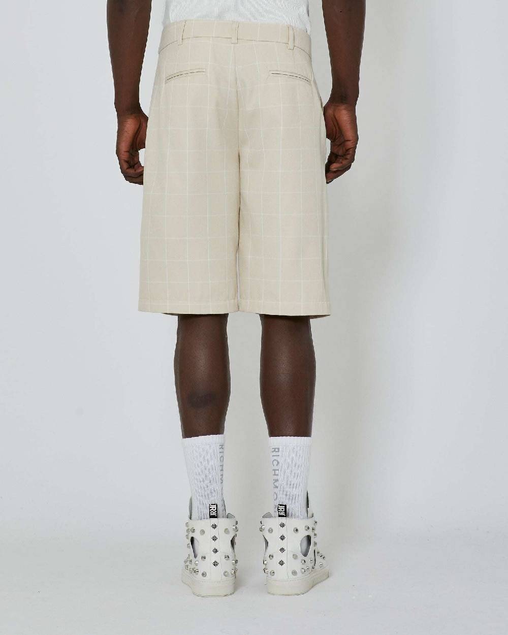 John Richmond Bermuda con pattern check Offerte