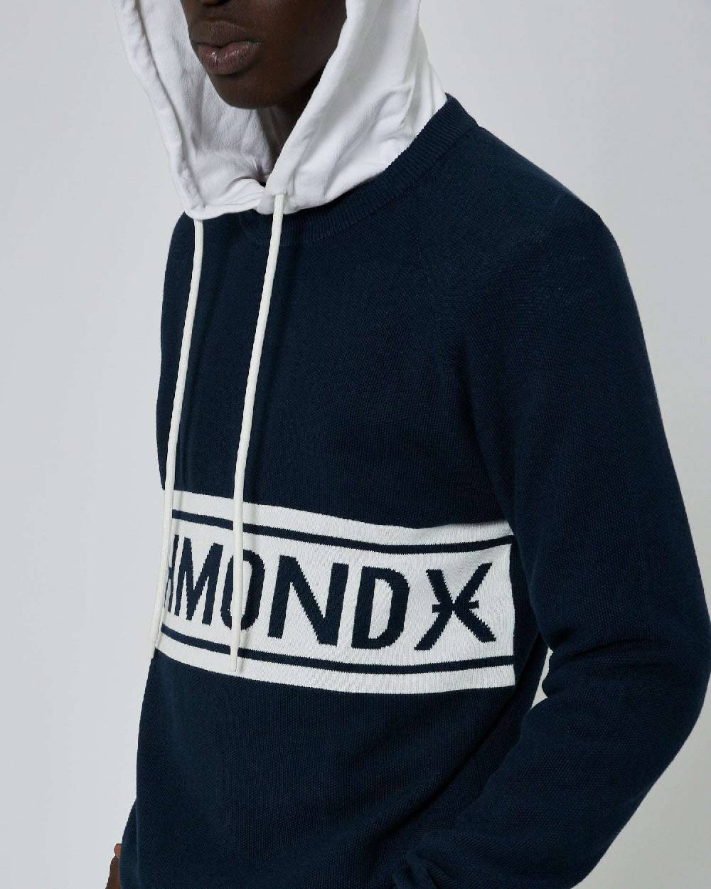 John Richmond Maglia bicolor con logo impresso sul davanti Nuova