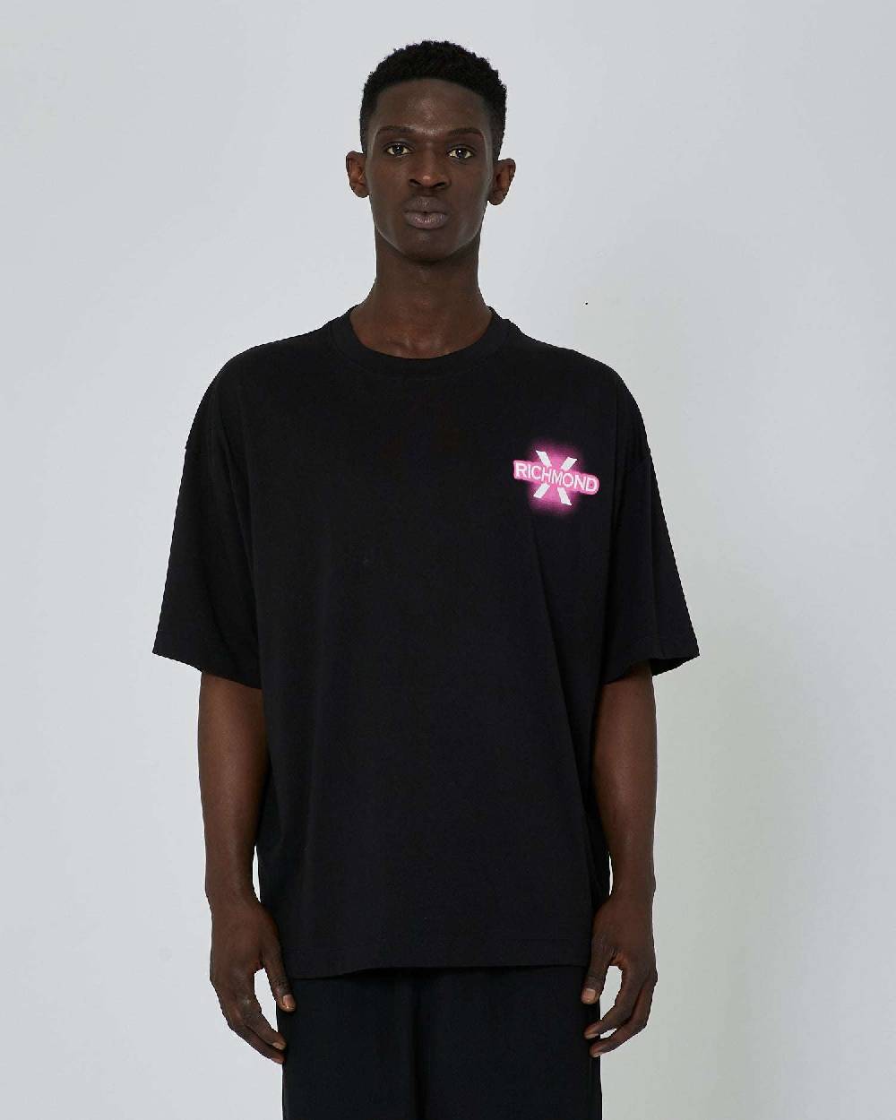 John Richmond T-shirt con grafica applicata sul retro e logo impresso sul davanti Offerta speciale