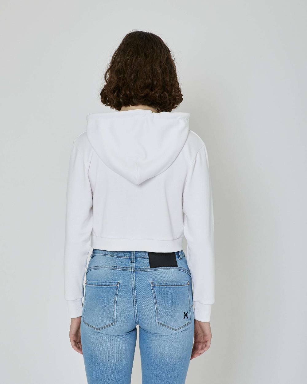 John Richmond Felpa crop con cappuccio e logo Offerta temporanea