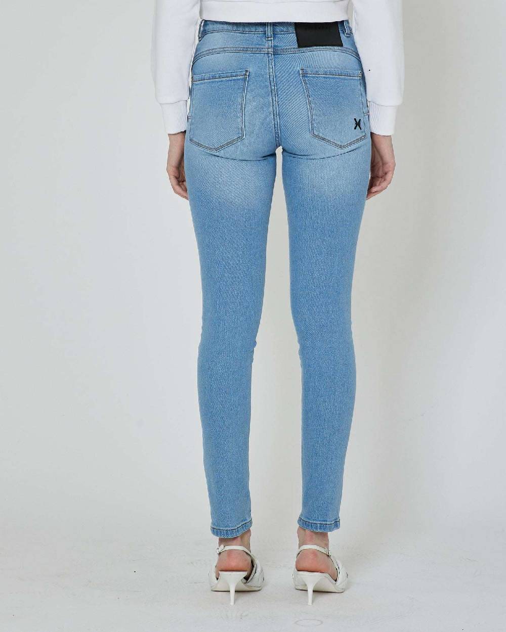 John Richmond Jeans slim con logo ricamato sul retro Liquidazione