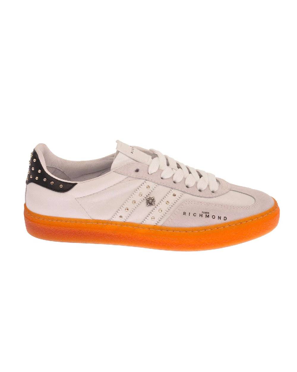 John Richmond - RICHENKA Sneakers in pelle con bande laterali e borchiette Black Friday Prezzi