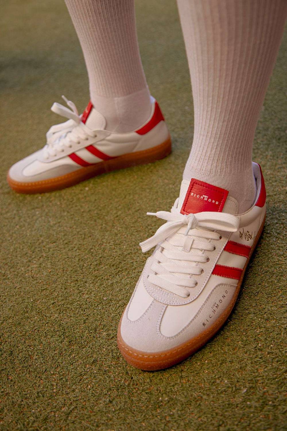John Richmond - RICHENKA Sneakers in pelle con logo e bande laterali Sconti questo mese