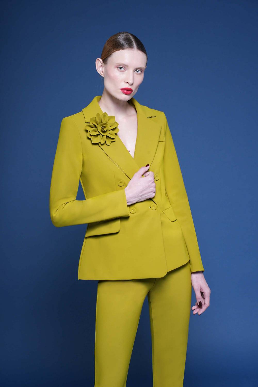 La Petite Robe Di Chiara Boni flower brooch In Vendita