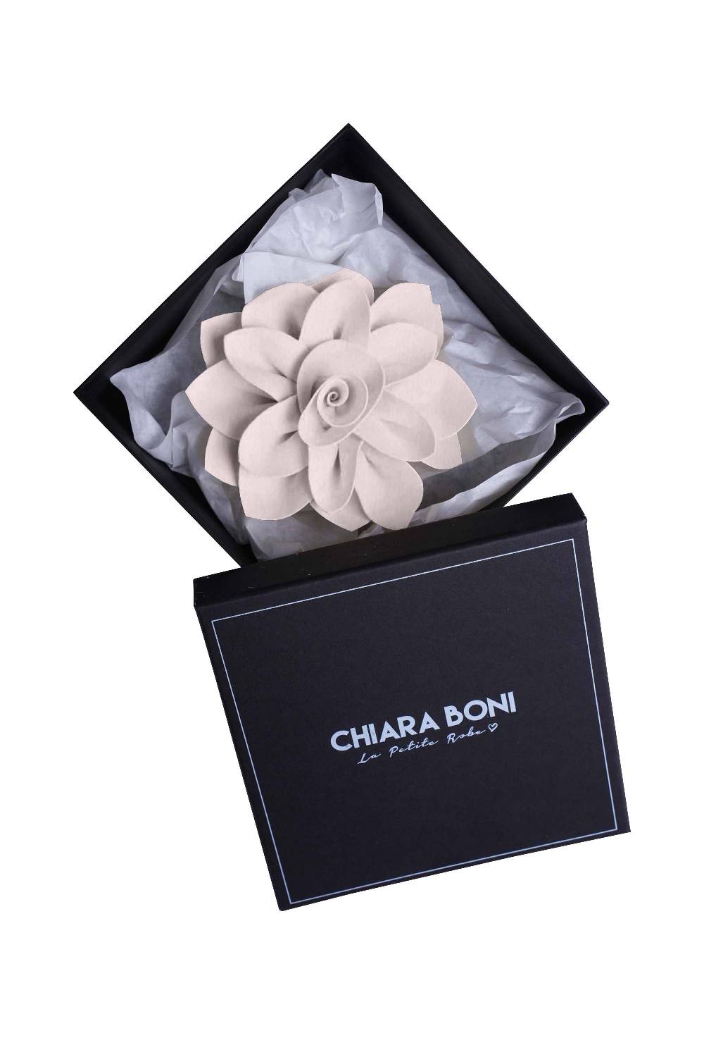 La Petite Robe Di Chiara Boni flower brooch Convenienza