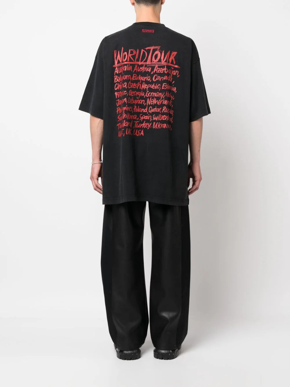 VETEMENTS Worldtour logo t-shirt In Vendita