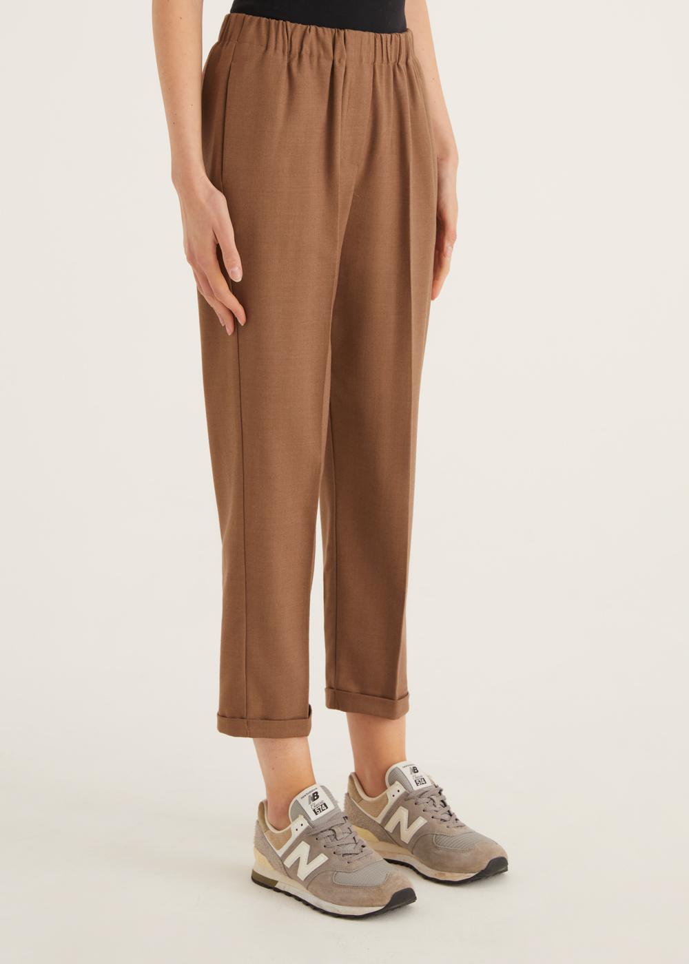 Rosso35 Pantalone dritto con elastico in vita Acquista Ora