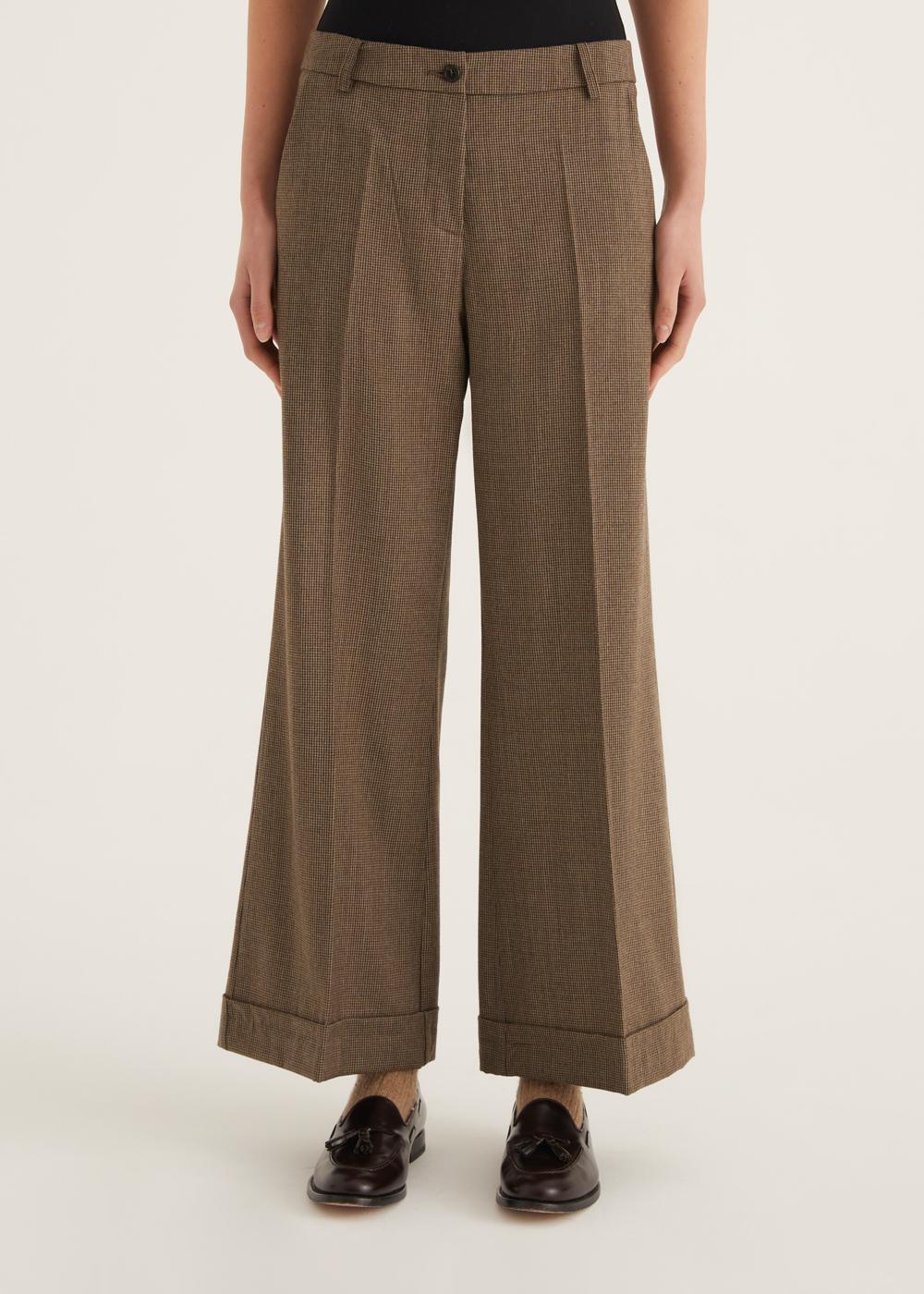 Rosso35 Pantalone svasato con risvolto