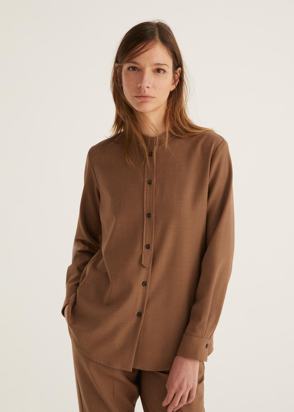 Rosso35 Camicia con collo alla coreana Offerta