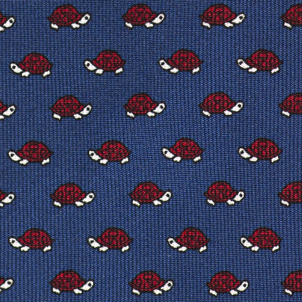 Rubinacci Cravatta in twill di seta con stampa tartaruga rossa Fornitura limitata