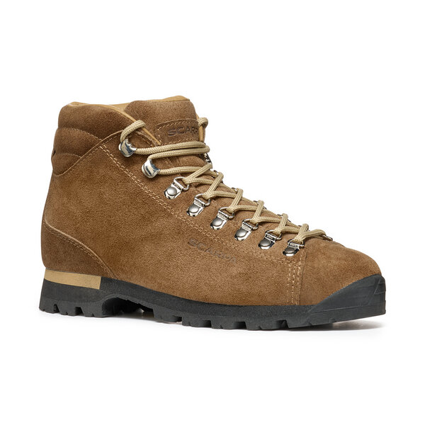 Scarpa PRIMITIVE Reinterprets the tradition style in a modern key Offerta per la Festa della Mamma