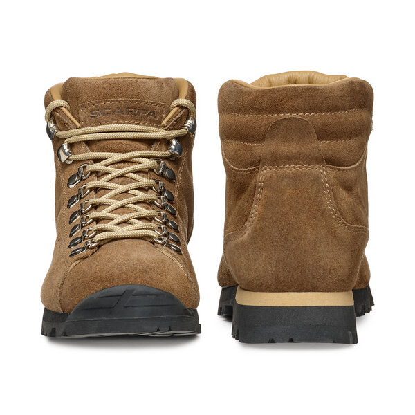 Scarpa PRIMITIVE Reinterprets the tradition style in a modern key Offerta per la Festa della Mamma