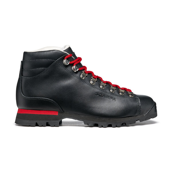 Scarpa PRIMITIVE Reinterprets the tradition style in a modern key Offerta Giorno del Papà