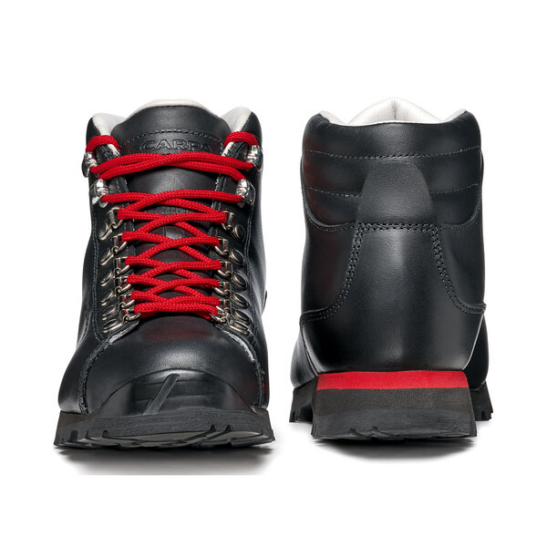 Scarpa PRIMITIVE Reinterprets the tradition style in a modern key Offerta Giorno del Papà