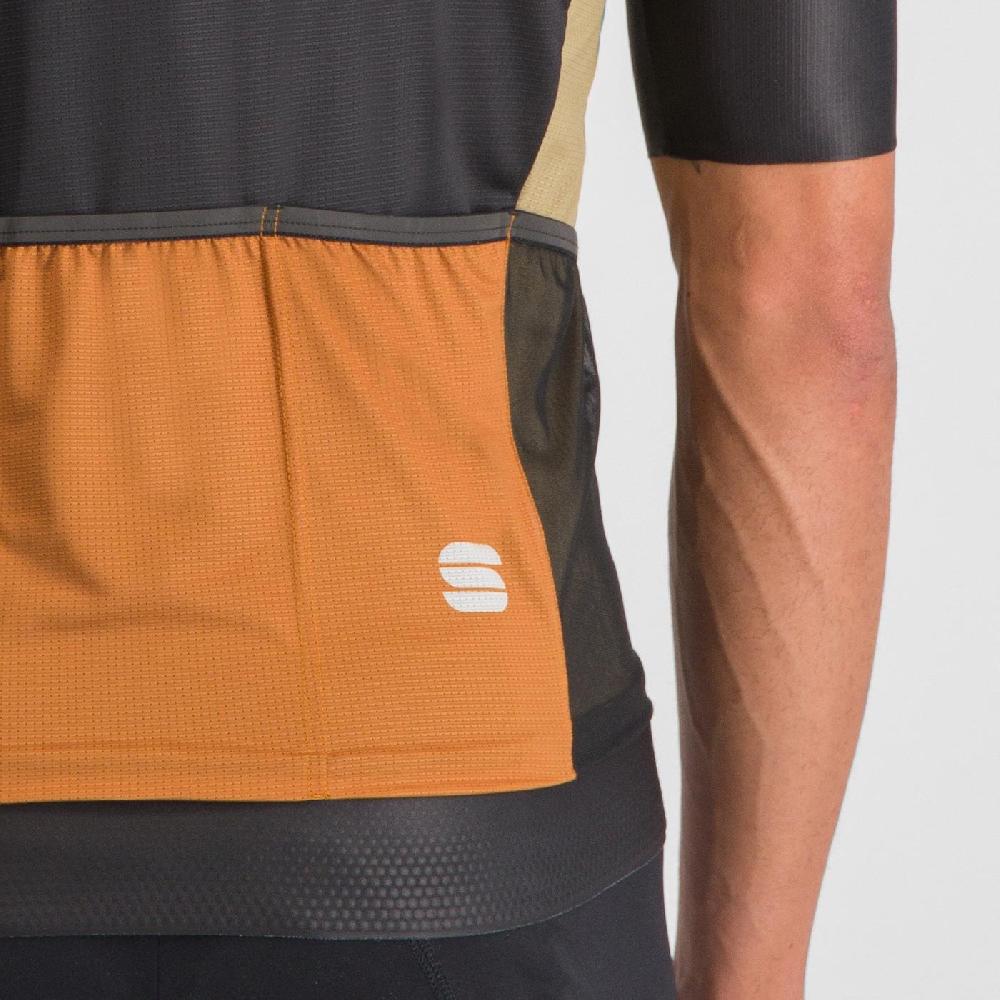 Sportful BREAKOUT SUPERGIARA JERSEY In vendita